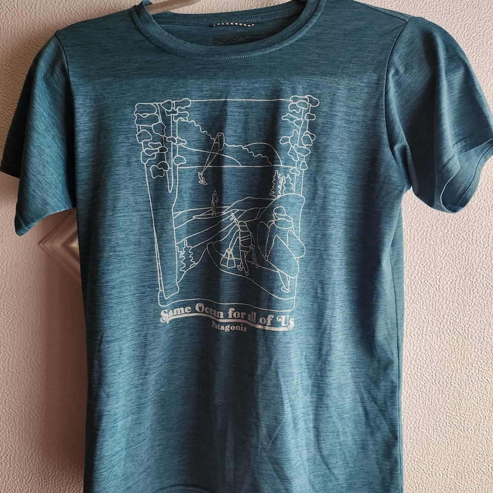 Patagonia Blue Graphic Women''s Tee Shirt